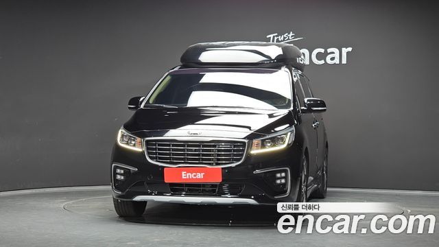 Kia Carnival 9-Seater Hi-Limousine Noblesse Special 2020 — фото 3