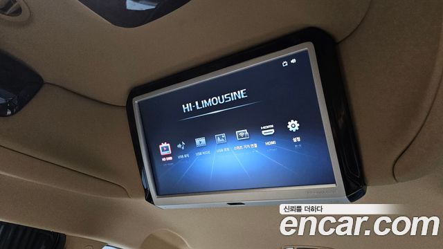 Kia Carnival 9-Seater Hi-Limousine Noblesse Special 2020 — фото 18