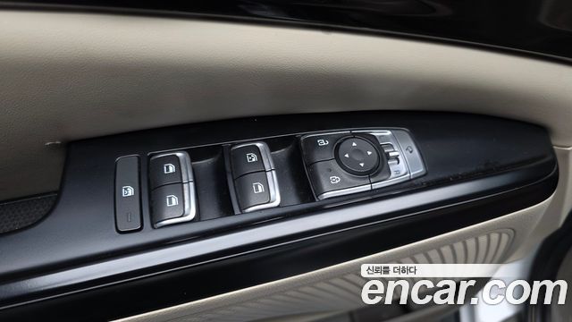 Kia Carnival (IV) Diesel 9-Seater Prestige 2022 — фото 30