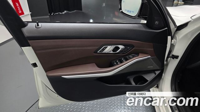 BMW 3 Series (G20) 330i M Sport 2019 — фото 24