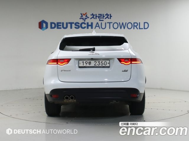 Jaguar F-PACE 20d Prestige 2018 — фото 4