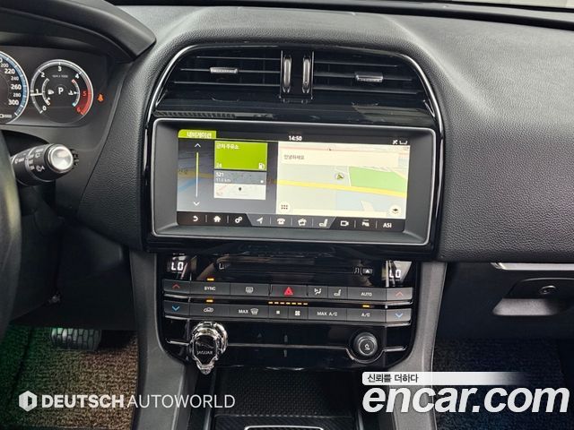 Jaguar F-PACE 20d Prestige 2018 — фото 18