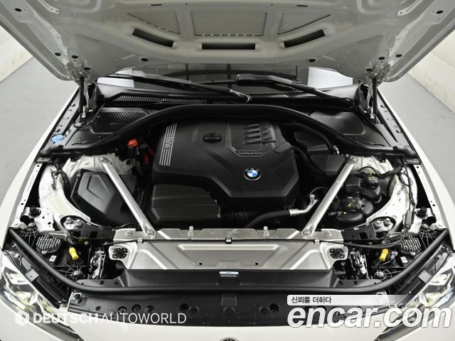 BMW 4 Series (G22) 420i M Sport Coupe 2024 — фото 8