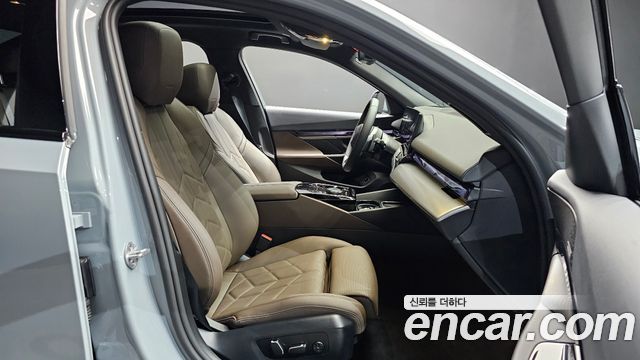 BMW 5 Series (G60) 520i M Sport 2025 — фото 26