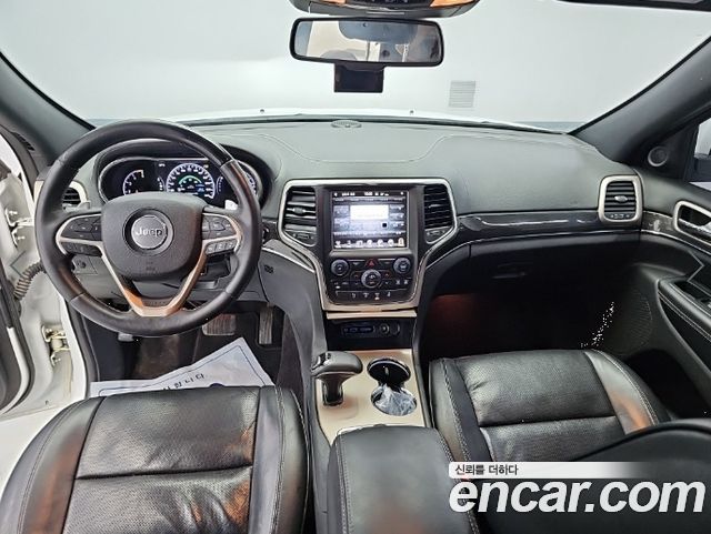 Jeep Grand Cherokee 3.0 Diesel Overland WK2 2015 — фото 7