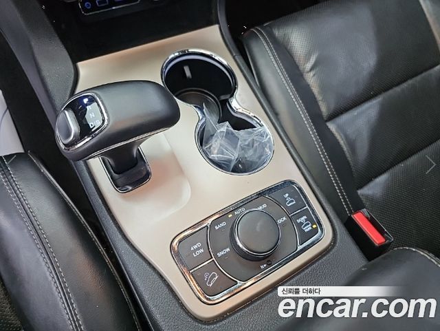 Jeep Grand Cherokee 3.0 Diesel Overland WK2 2015 — фото 8