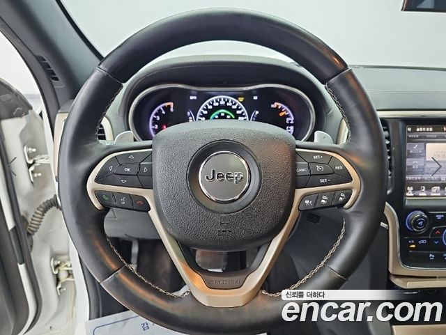 Jeep Grand Cherokee 3.0 Diesel Overland WK2 2015 — фото 9