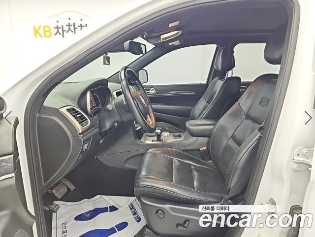 Jeep Grand Cherokee 3.0 Diesel Overland WK2 2015 — фото 15