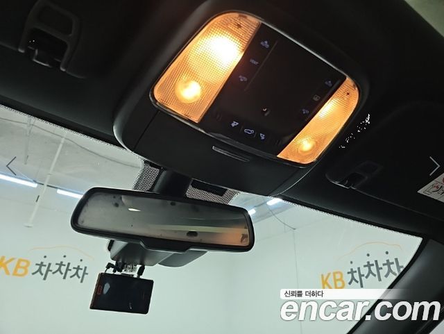 Jeep Grand Cherokee 3.0 Diesel Overland WK2 2015 — фото 21
