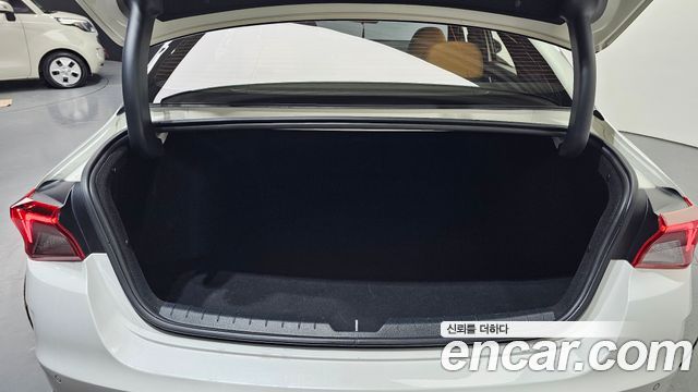 Kia K5 (III) 2.0 Trendy 2020 — фото 20