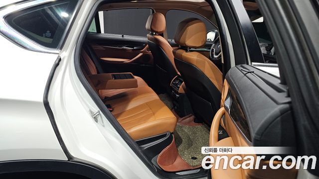 BMW X6 (F16) xDrive 30d 2017 — фото 11