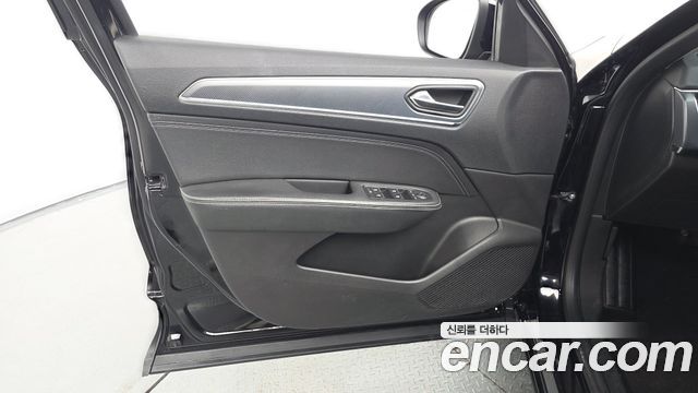 Renault Korea XM3 1.3 TCe RE Signature 2020 — фото 24