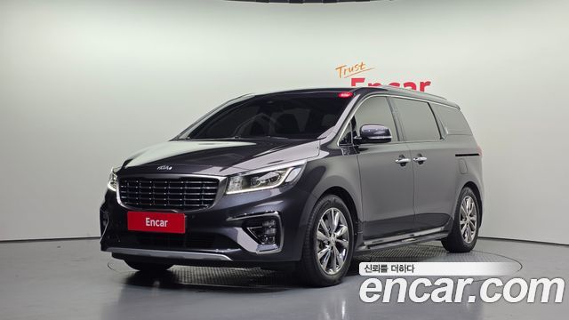 Kia Carnival 9-Seater Noblesse
