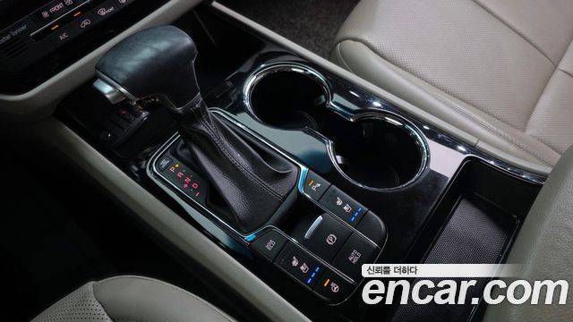Kia Carnival 9-Seater Noblesse 2019 — фото 9