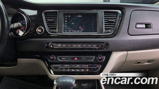 Kia Carnival 9-Seater Noblesse 2019 — фото 13