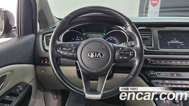 Kia Carnival 9-Seater Noblesse 2019 — фото 14