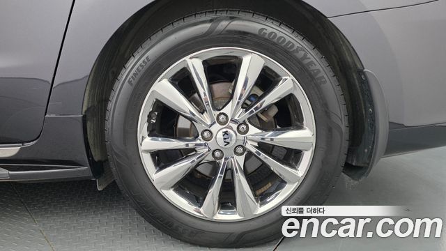 Kia Carnival 9-Seater Noblesse 2019 — фото 21