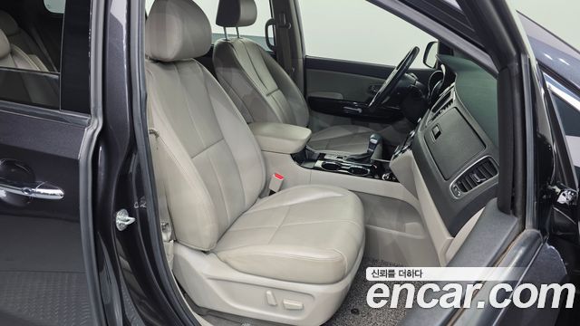Kia Carnival 9-Seater Noblesse 2019 — фото 26