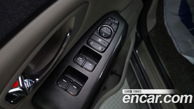 Kia Carnival 9-Seater Noblesse 2019 — фото 27