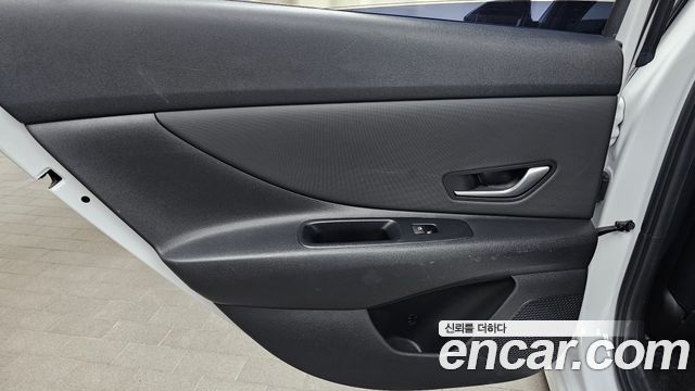 Hyundai Avante Hybrid (CN7) Smart 2023 — фото 25
