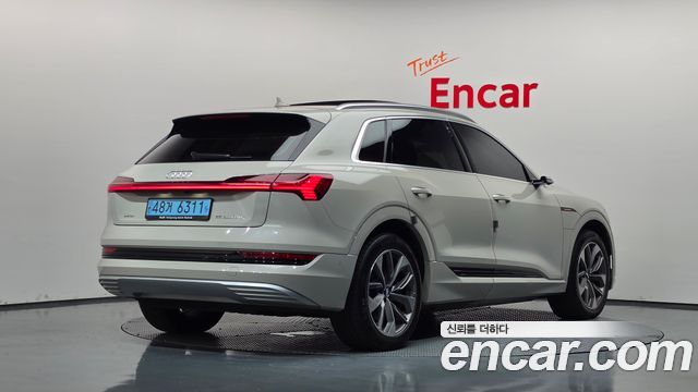 Audi e-tron 55 Quattro 2020 — фото 2
