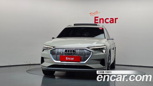 Audi e-tron 55 Quattro 2020 — фото 3