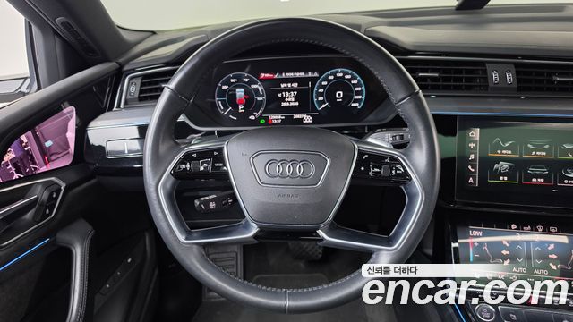 Audi e-tron 55 Quattro 2020 — фото 15