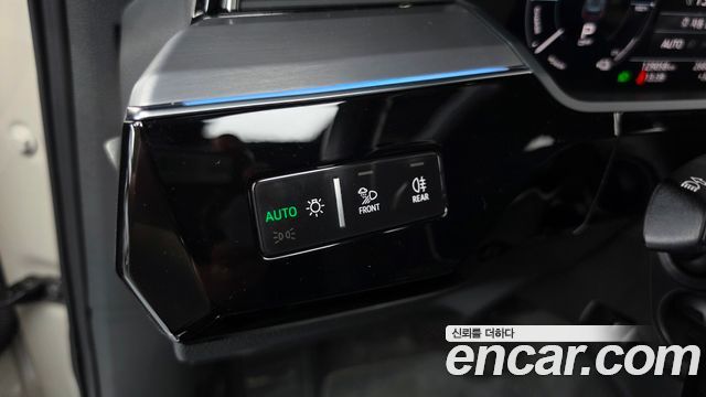 Audi e-tron 55 Quattro 2020 — фото 27