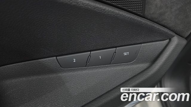 Audi e-tron 55 Quattro 2020 — фото 29