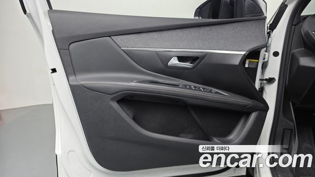 Peugeot 5008 (II) 1.5 BlueHDi GT Line 2021 — фото 31