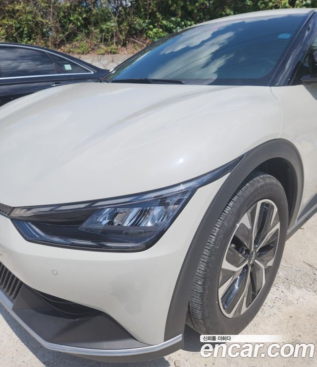 Kia EV6 Standard Light 2023 — фото 21