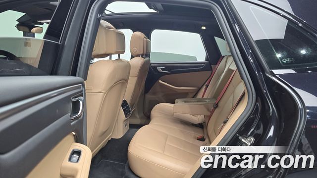 Porsche Macan 2.0 95B 2021 — фото 12