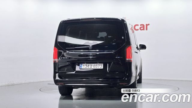 Mercedes-Benz V-Class V300 CDI W447 2021 — фото 4