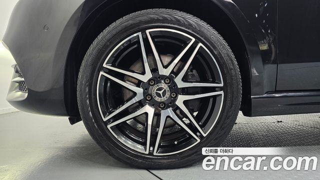 Mercedes-Benz V-Class V300 CDI W447 2021 — фото 5