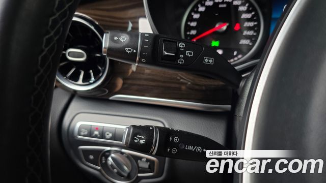 Mercedes-Benz V-Class V300 CDI W447 2021 — фото 24