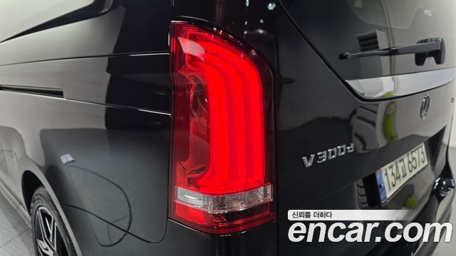 Mercedes-Benz V-Class V300 CDI W447 2021 — фото 29