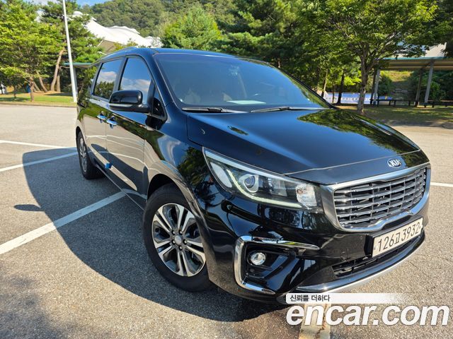 Kia Carnival 9-Seater Luxury 2019 — фото 5