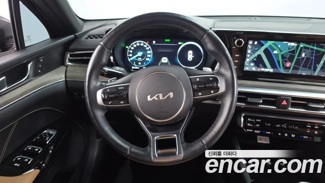 Kia K5 Hybrid (III) Signature 2023 — фото 12