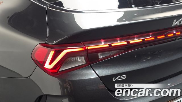 Kia K5 Hybrid (III) Signature 2023 — фото 23