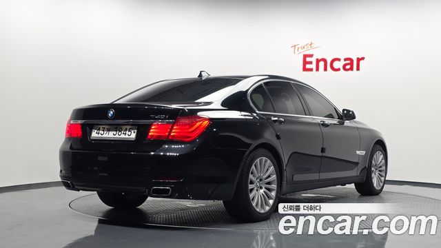 BMW 7 Series (F01) 740i 2012 — фото 2