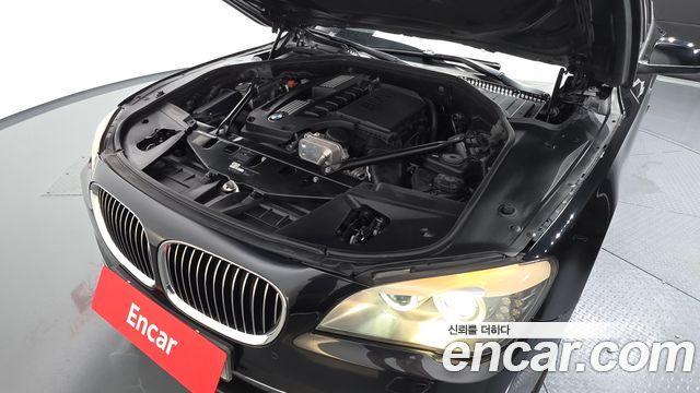 BMW 7 Series (F01) 740i 2012 — фото 6