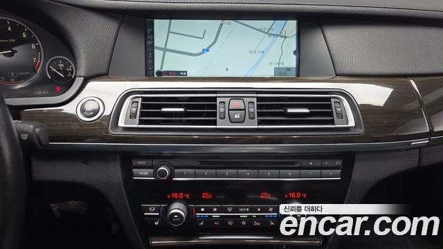 BMW 7 Series (F01) 740i 2012 — фото 14