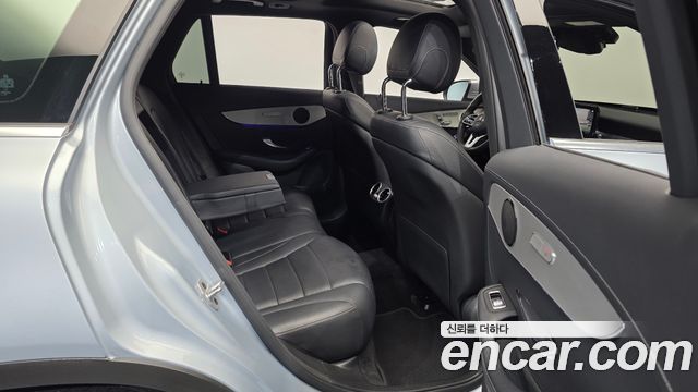 Mercedes-Benz GLC-Class (X253) GLC300e 4MATIC 2021 — фото 12