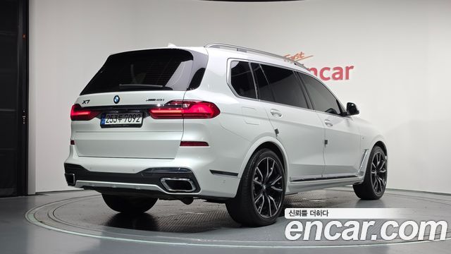 BMW X7 (G07) xDrive 40i M Sport 6STR 2022 — фото 2