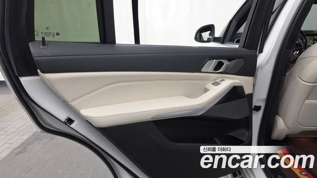BMW X7 (G07) xDrive 40i M Sport 6STR 2022 — фото 25