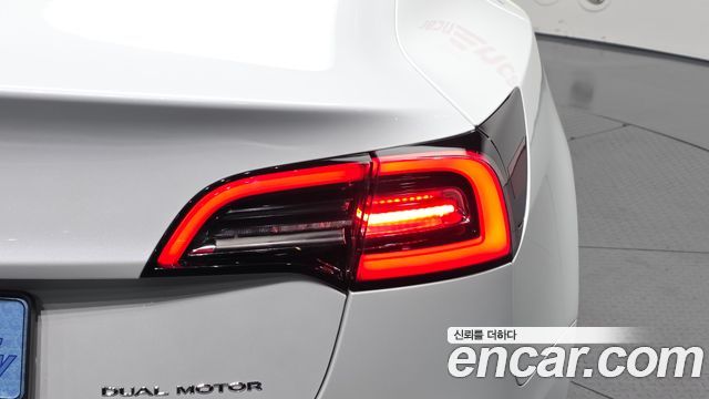 Tesla Model 3 Long Range AWD 2022 — фото 29