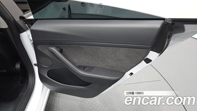 Tesla Model 3 Long Range AWD 2022 — фото 31