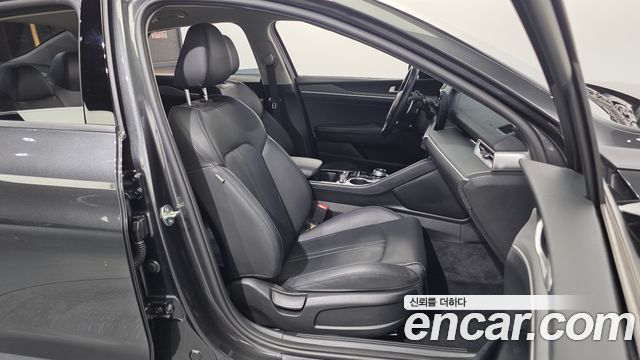 Kia K5 (III) 2.0 Prestige 2023 — фото 26