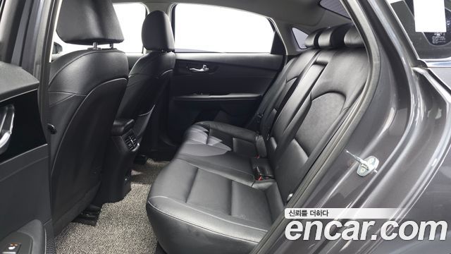Kia K3 (II) 1.6 Noblesse 2022 — фото 12