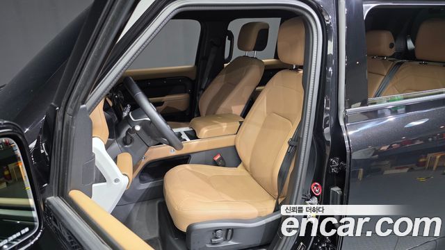 Land Rover Defender (L663) 110 P300 X-Dynamic SE 2025 — фото 10